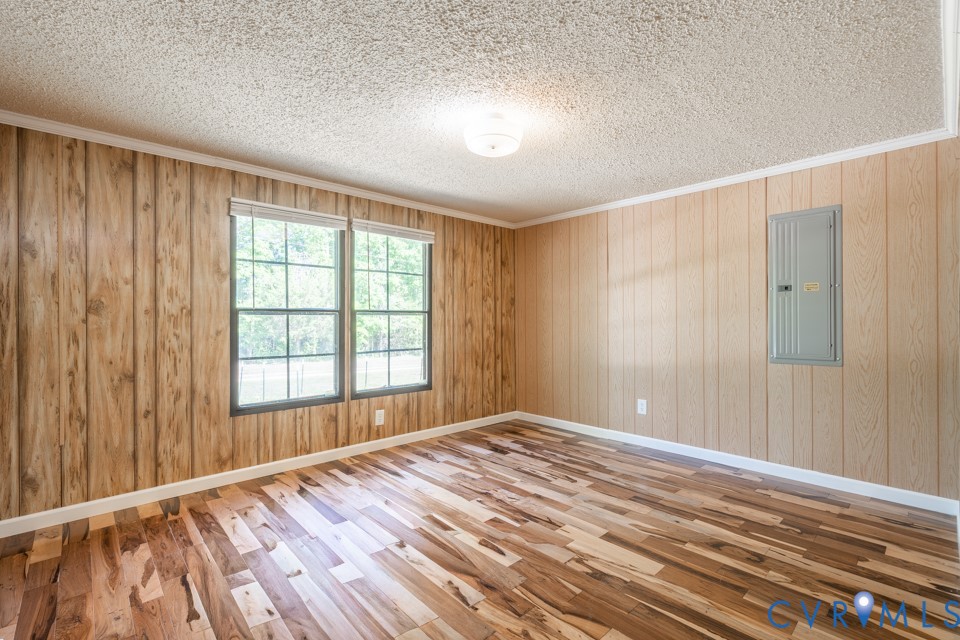 18017 Cox Road Sutherland, VA 23885 - Photo 34 of 49 Bedroom #3 with Walk in Closet 11x13