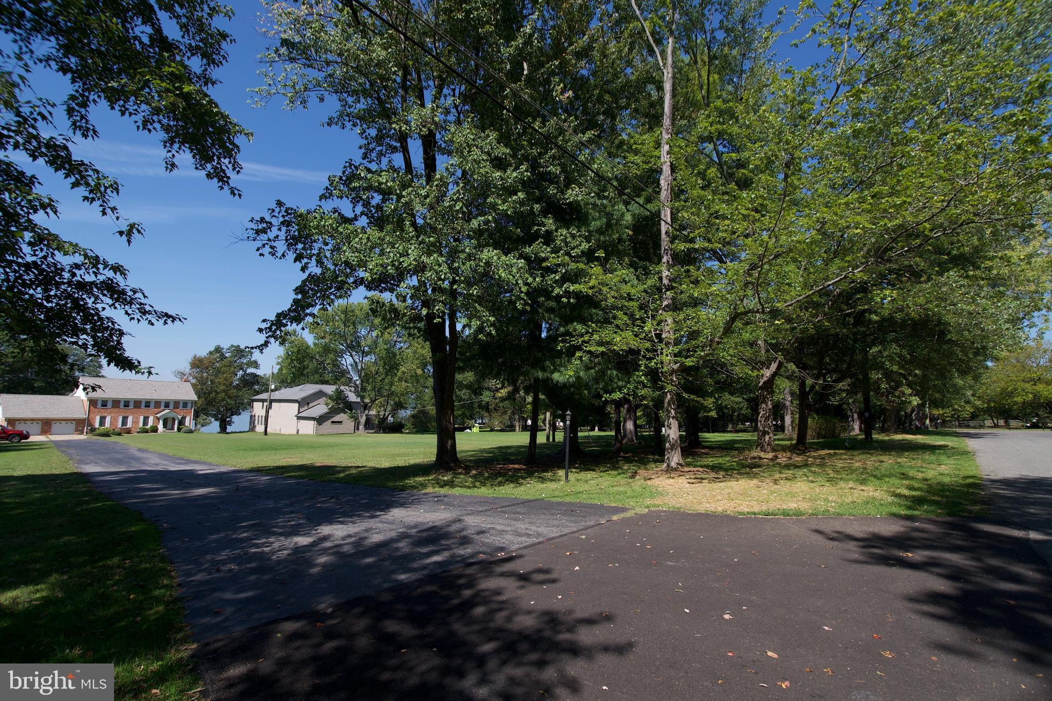 12304 Hatton Point Road Fort Washington, MD 20744 - Photo 7 of 10