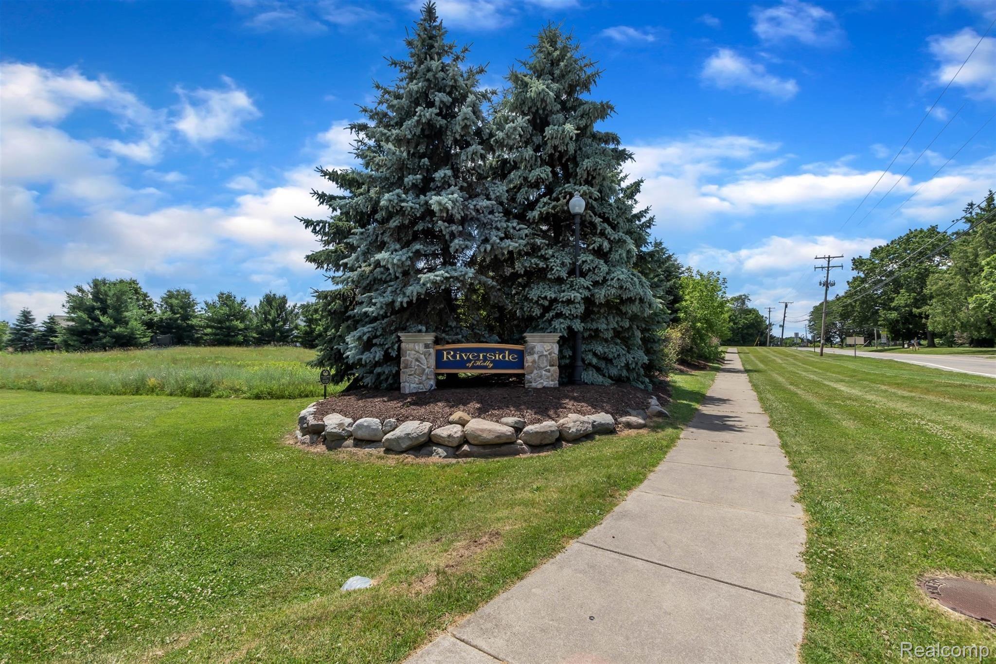 879 Deer Valley Road Holly, MI 48442 - Photo 63 of 63 62-879 Deer Valley Rd-WindowStill-R.jpg