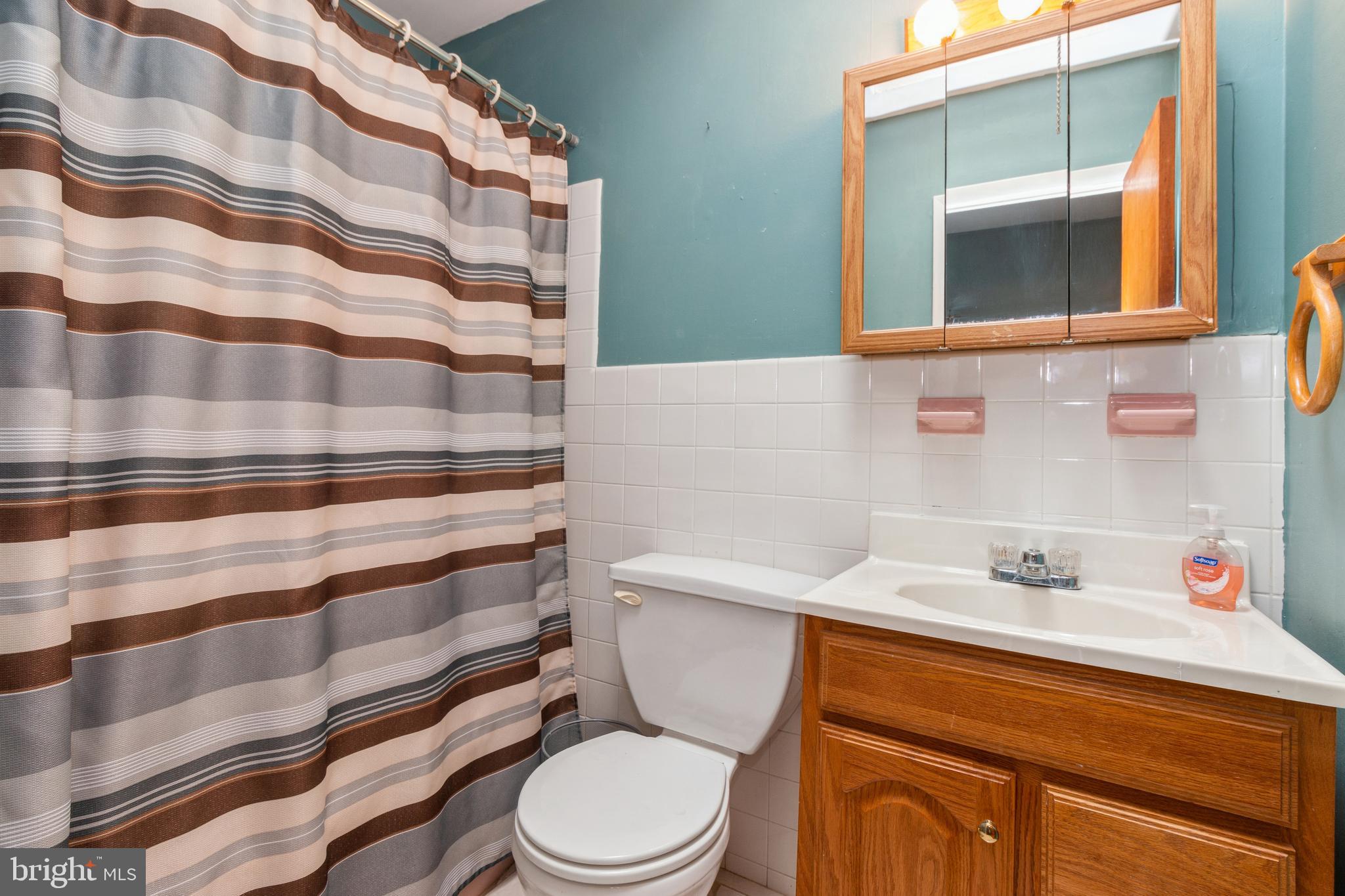 7333 Hill Road Philadelphia, PA 19128 - Photo 17 of 21