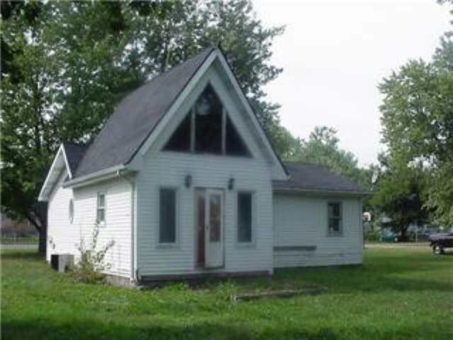 2004 North Rector Avenue Muncie, IN 47303 - Photo 2 of 2