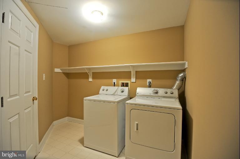 6244 Levi Court Springfield, VA 22150 - Photo 15 of 19 Interior (General)