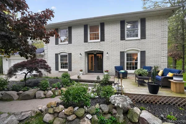 $424,900 | 17301 Donohue Road, Pinckney, MI 48169
