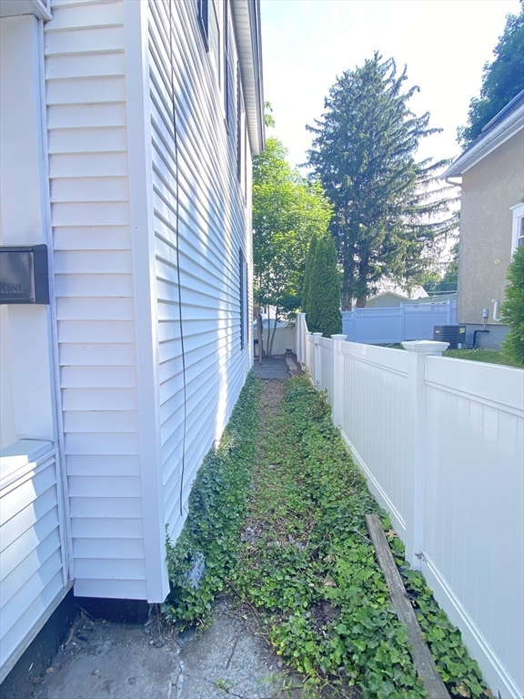 22 Front Street Clinton, MA 01510 - Photo 35 of 39