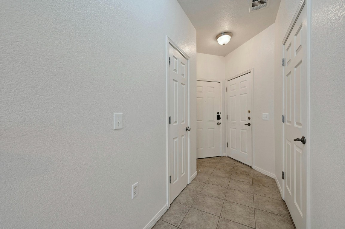 1217 Delano Street, Unit B Austin, TX 78721 - Photo 6 of 27