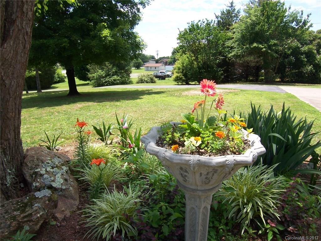 926 Thore Road Shelby, NC 28152 - Photo 4 of 24 Gallery Image 4