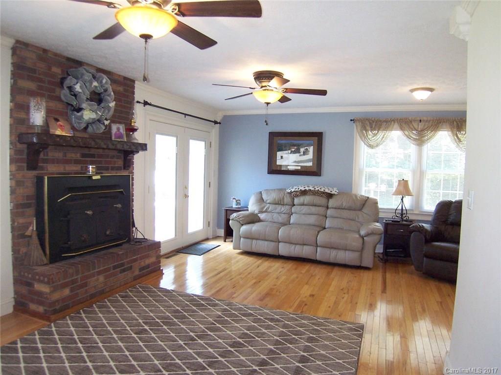 926 Thore Road Shelby, NC 28152 - Photo 9 of 24 Gallery Image 9