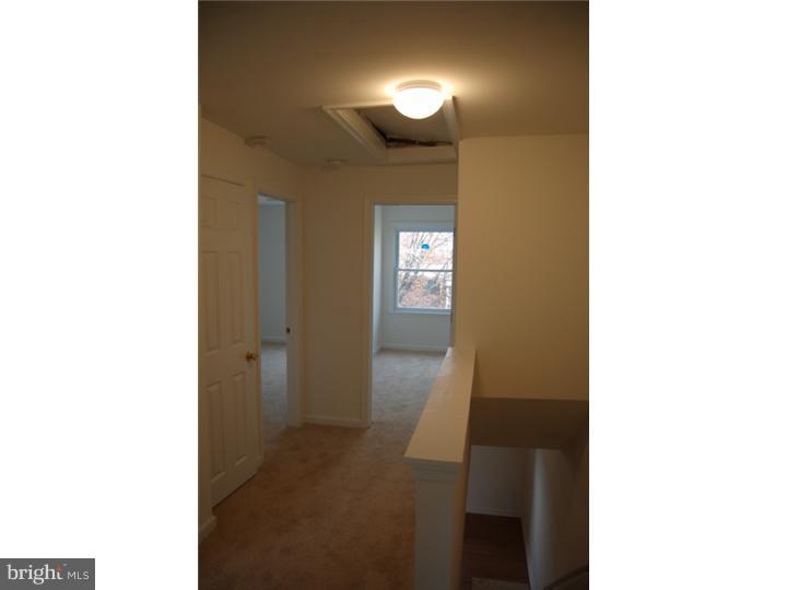 633 Darby Road Ridley Park, PA 19078 - Photo 17 of 21 Hallway