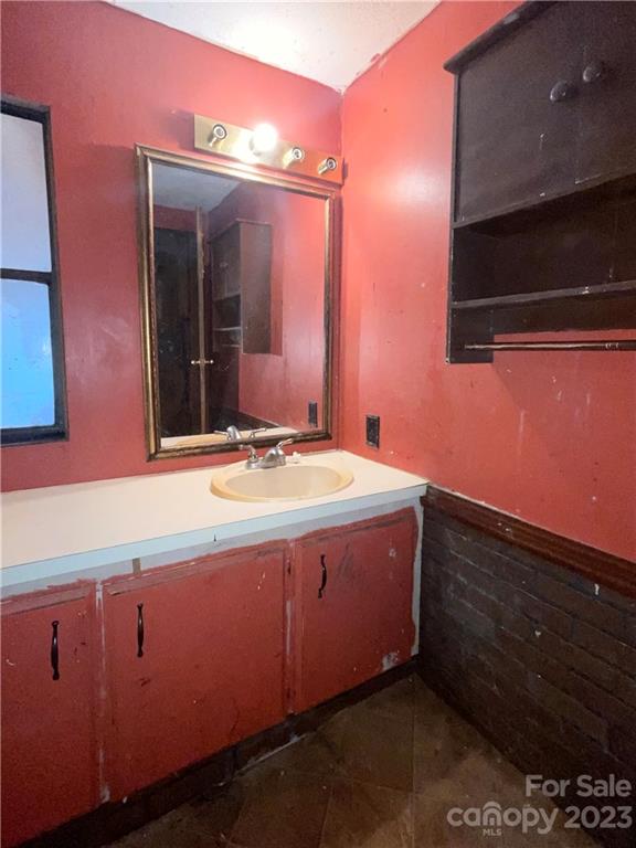 982 Fletcher Martin Road Alexander, NC 28701 - Photo 6 of 45 Gallery Image 6
