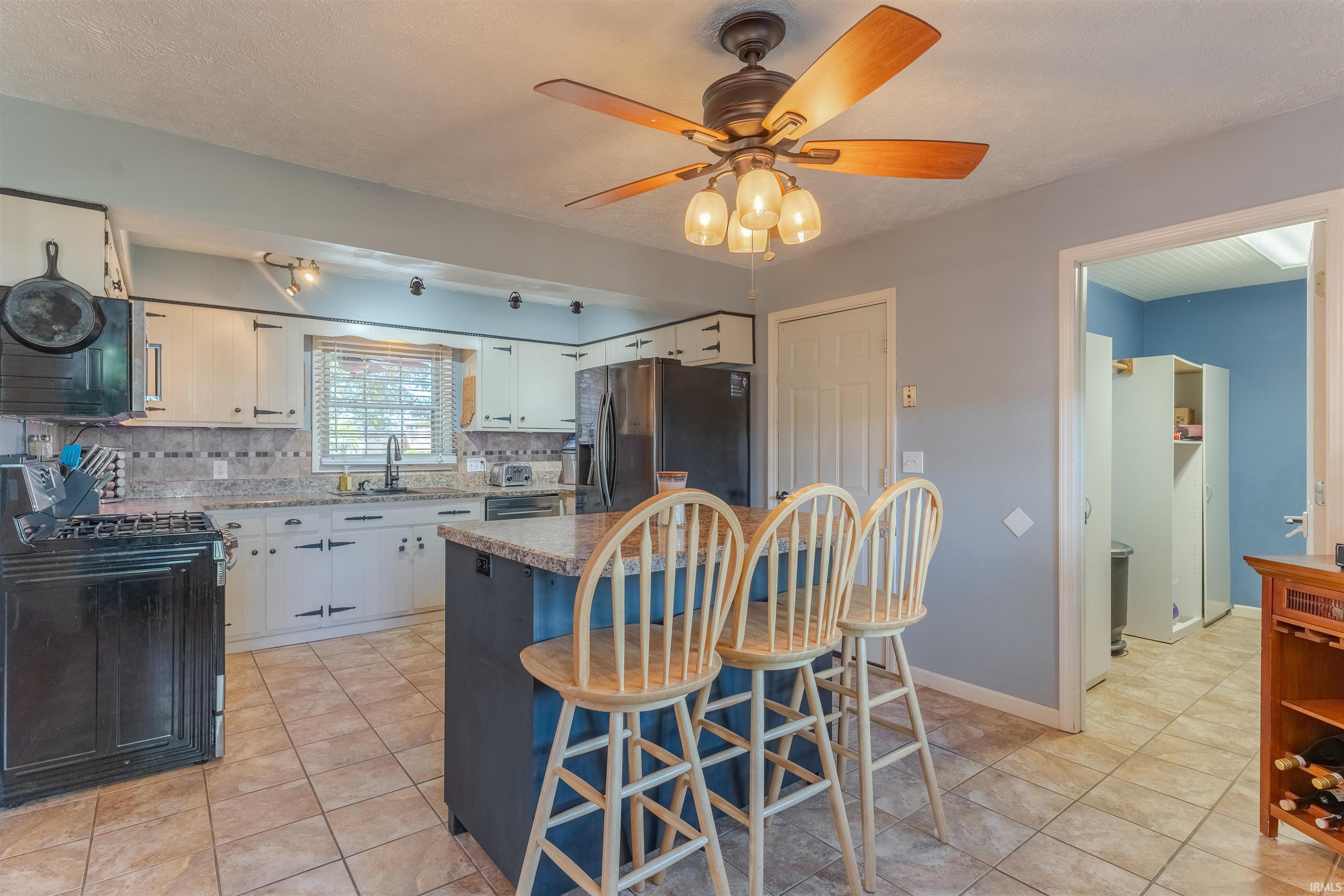 1606 Robin Lane Mount Vernon, IN 47620 - Photo 16 of 32