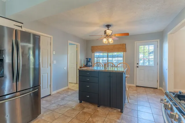 $220,000 | 1606 Robin Lane, Mount Vernon, IN 47620