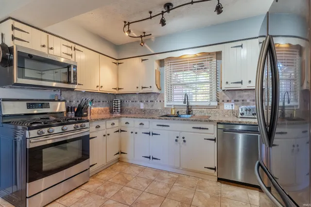 $220,000 | 1606 Robin Lane, Mount Vernon, IN 47620