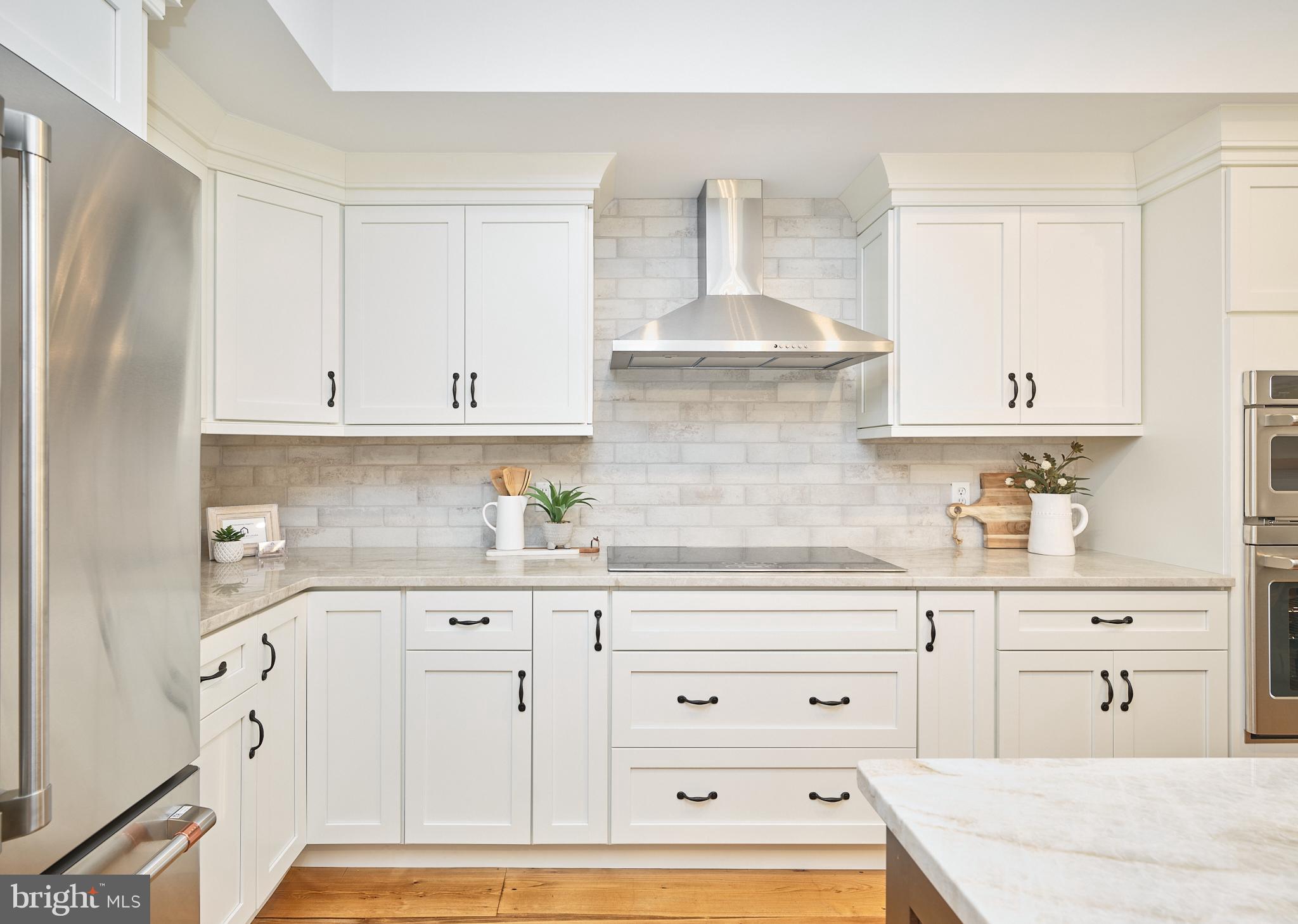 332 South Sugan Road New Hope, PA 18938 - Photo 3 of 55