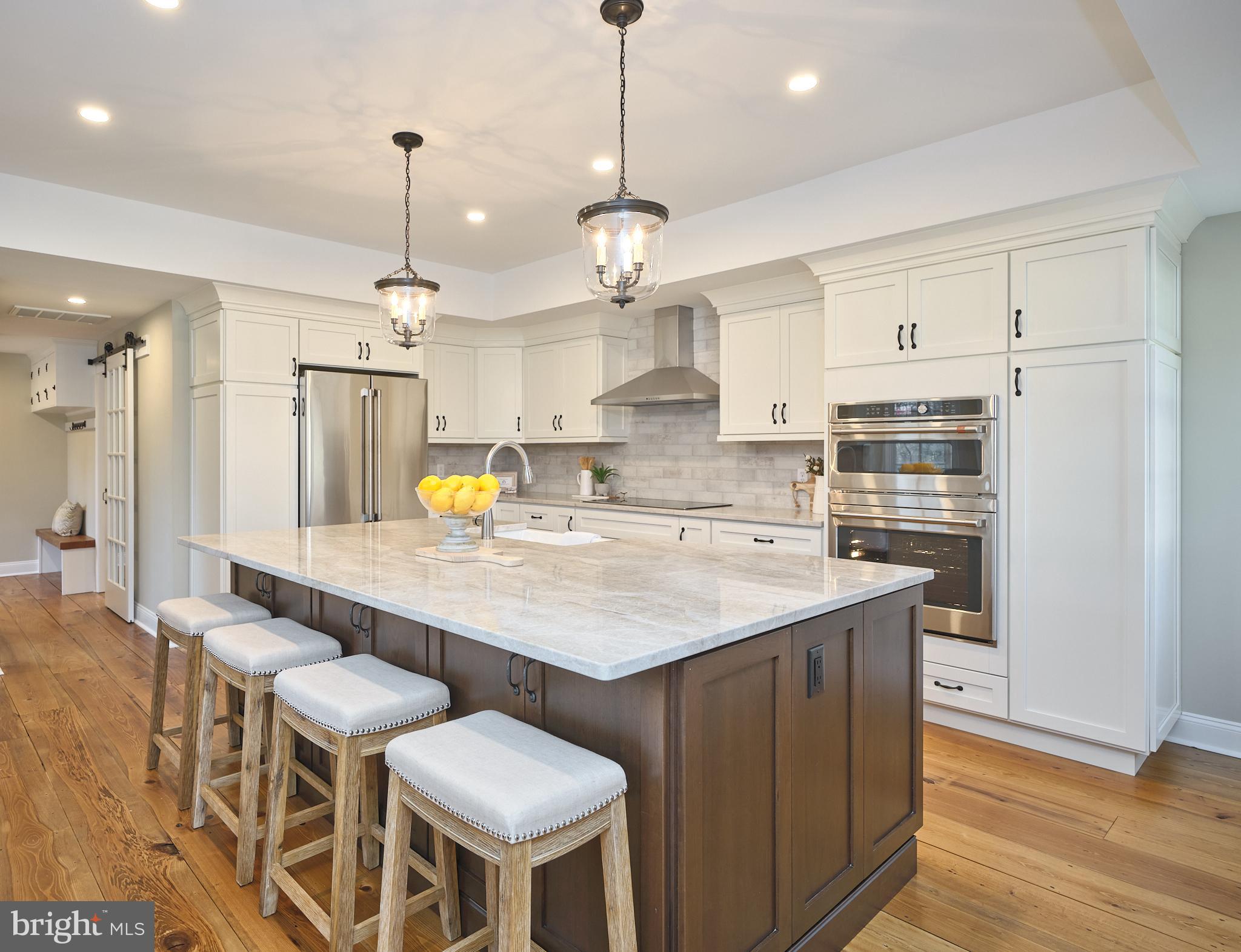 332 South Sugan Road New Hope, PA 18938 - Photo 4 of 55