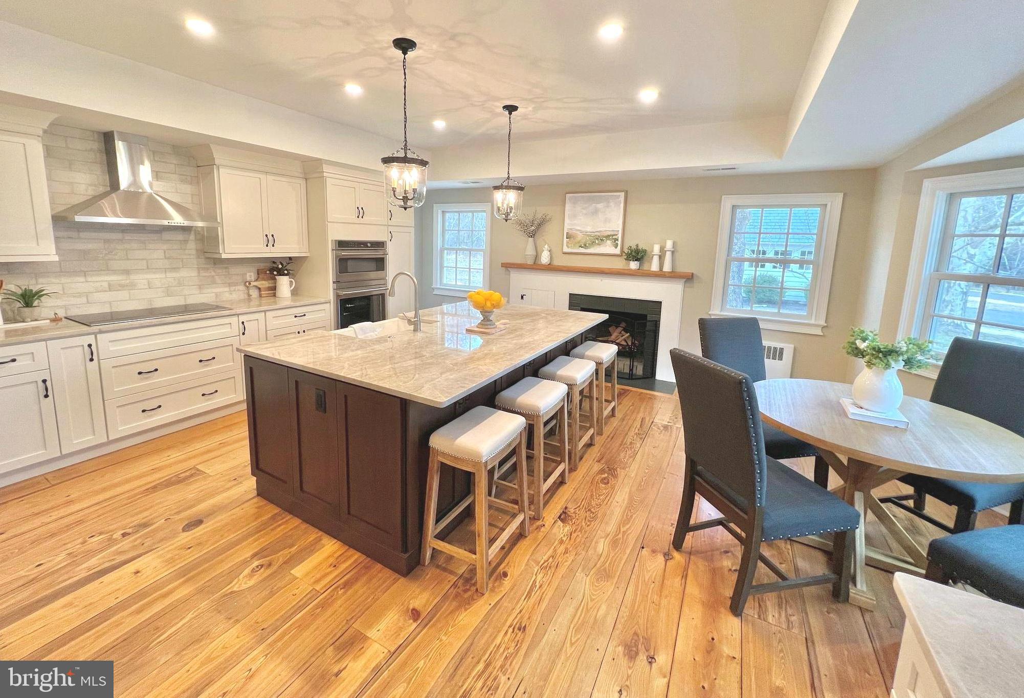 332 South Sugan Road New Hope, PA 18938 - Photo 5 of 55