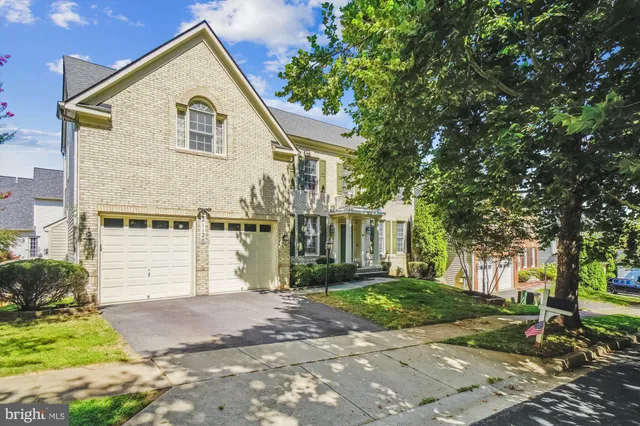 $888,000 | 21120 Hickory Forest Way, Germantown, MD 20876