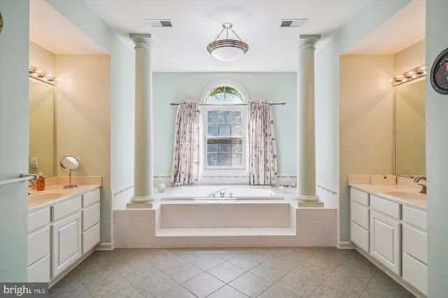 $888,000 | 21120 Hickory Forest Way, Germantown, MD 20876