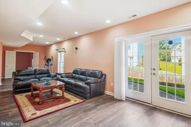 $888,000 | 21120 Hickory Forest Way, Germantown, MD 20876