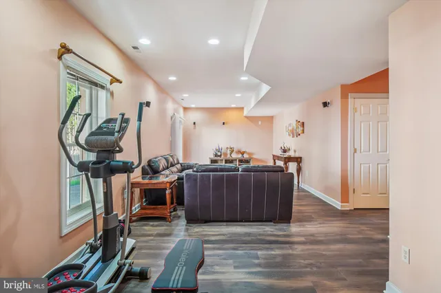 $888,000 | 21120 Hickory Forest Way, Germantown, MD 20876