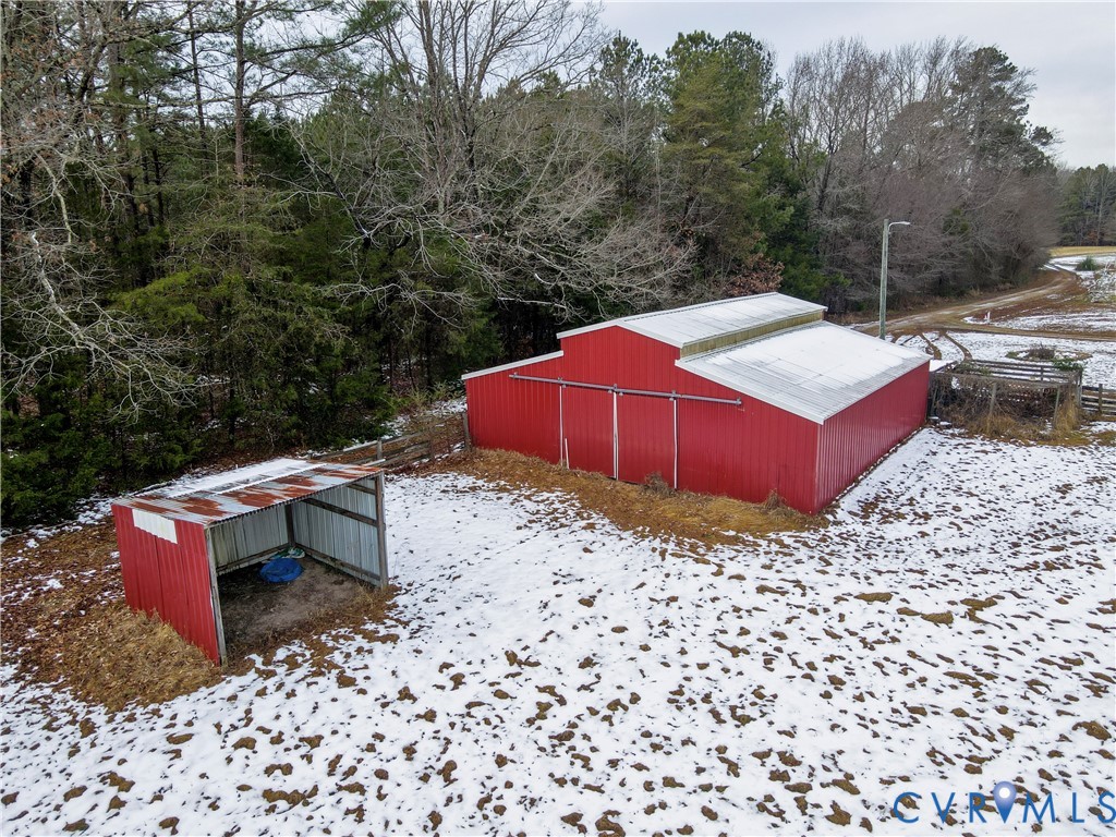 275 Reams Road Petersburg, VA 23805 - Photo 2 of 50 Barn and run in shed