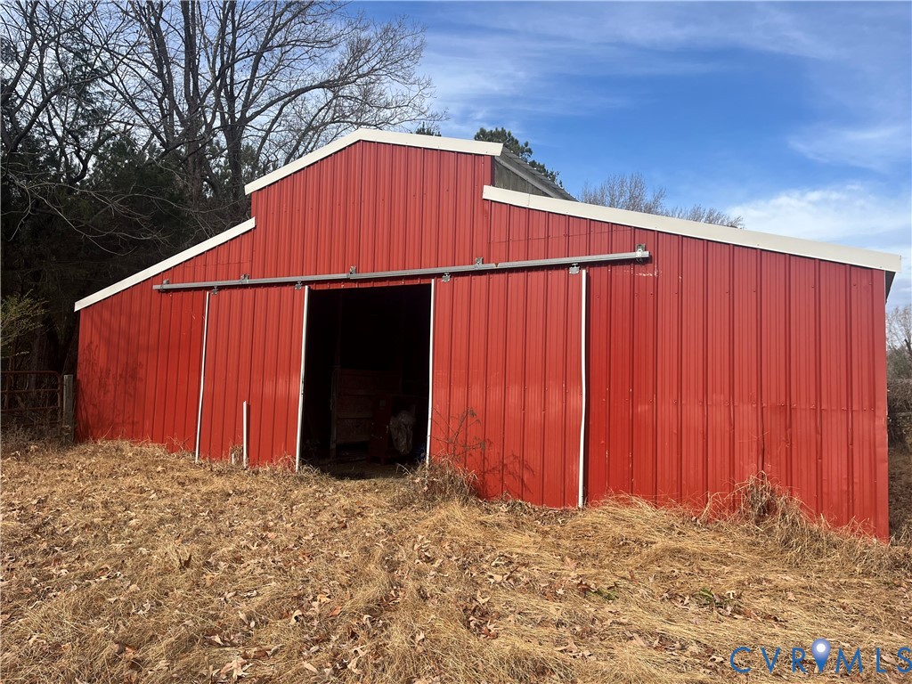 275 Reams Road Petersburg, VA 23805 - Photo 28 of 51 Livestock Barn - 2 stalls plus room for more