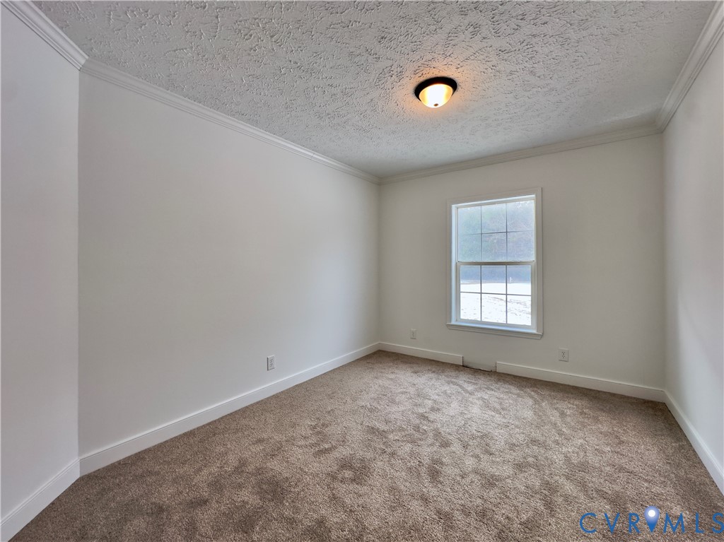275 Reams Road Petersburg, VA 23805 - Photo 43 of 50 an empty room with a window