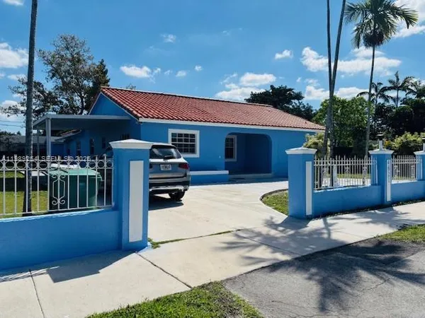 $3,500 | 4621 Southwest 99th Court, Miami, FL 33165