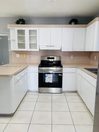 $3,500 | 4621 Southwest 99th Court, Miami, FL 33165