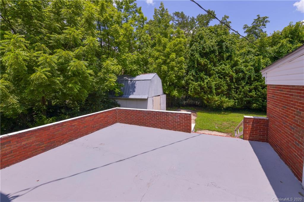 2255 Falmouth Road Charlotte, NC 28205 - Photo 25 of 28 a view of a with a yard