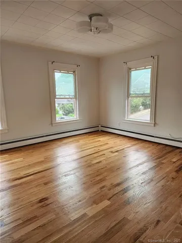 $2,950 | 53 Cliff Street, Shelton, CT 06484