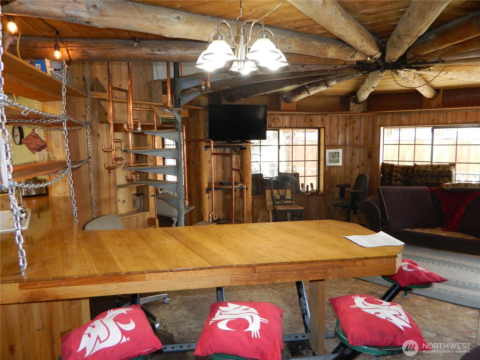 0 High Country Drive West Tonasket, WA 98855 - Photo 20 of 37 a bedroom with double bed and a mirror