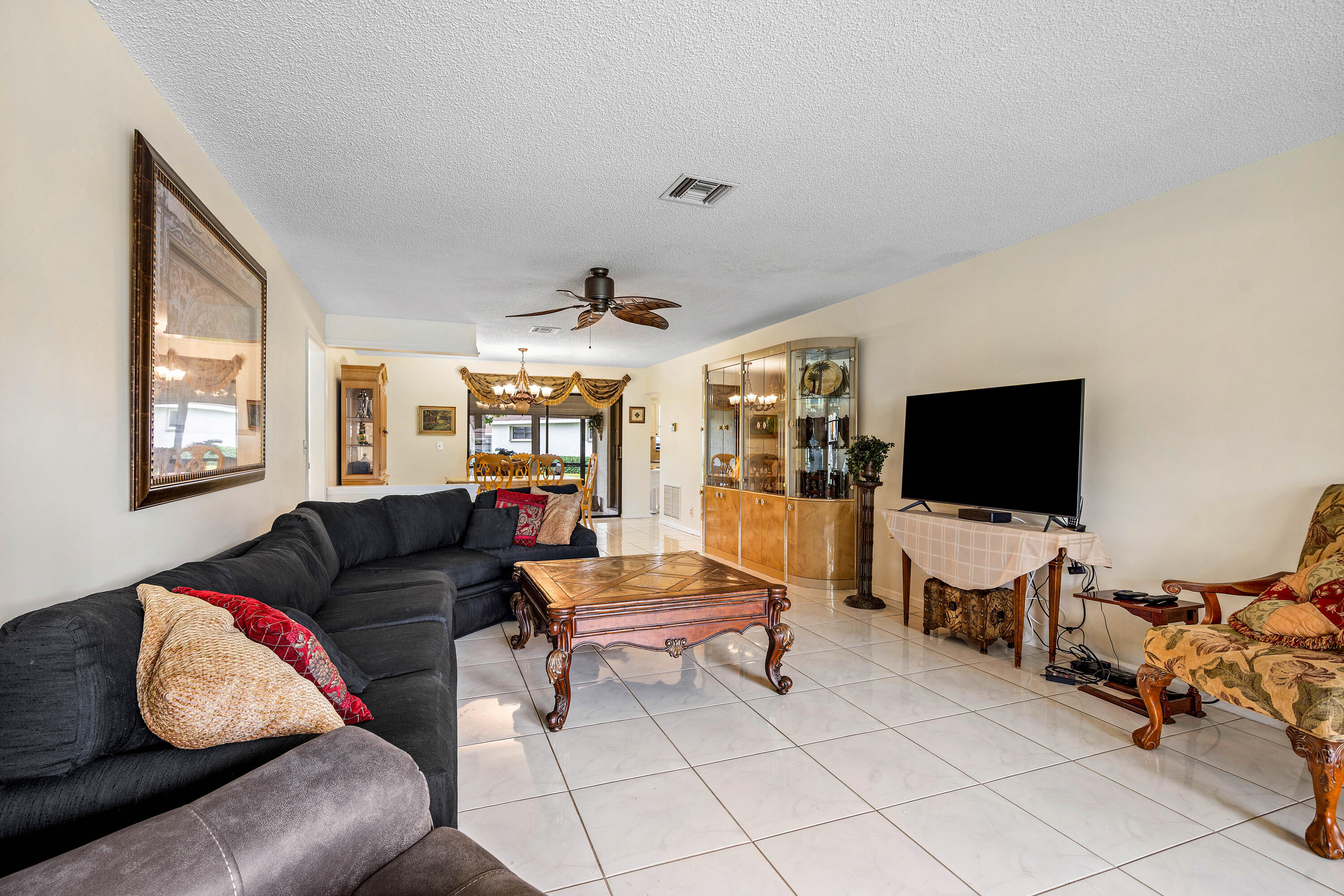 4350 Pear Tree Circle, Unit A Boynton Beach, FL 33436 - Photo 5 of 30 Living Room