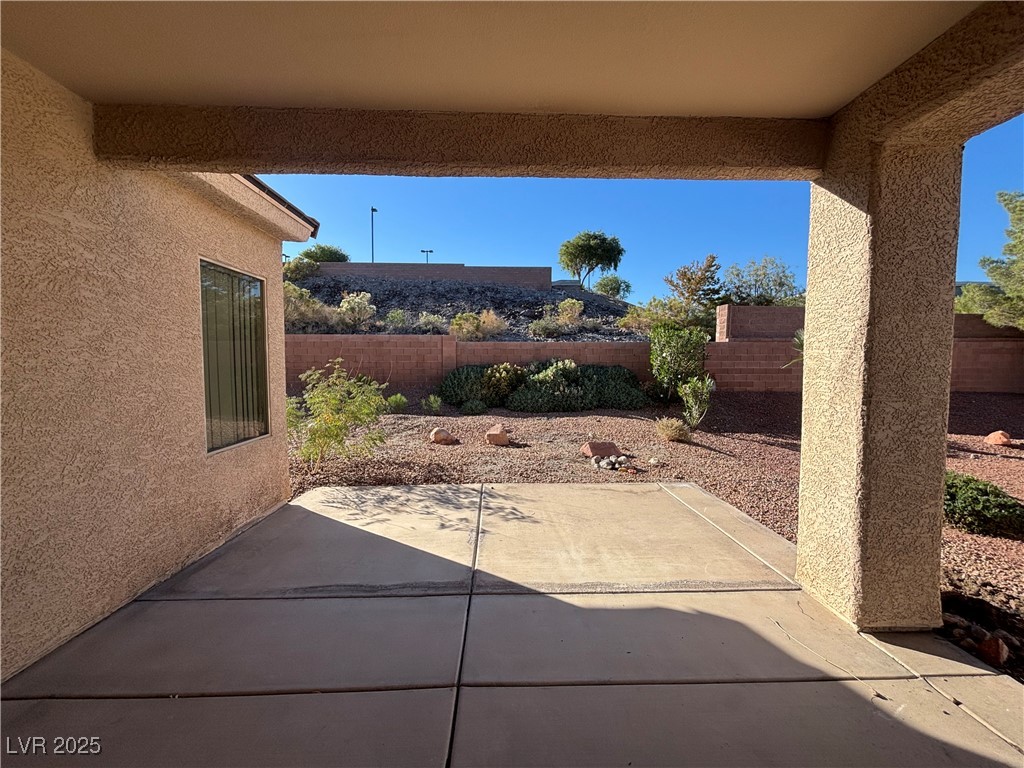 533 Kings Links Street Henderson, NV 89012 - Photo 13 of 15