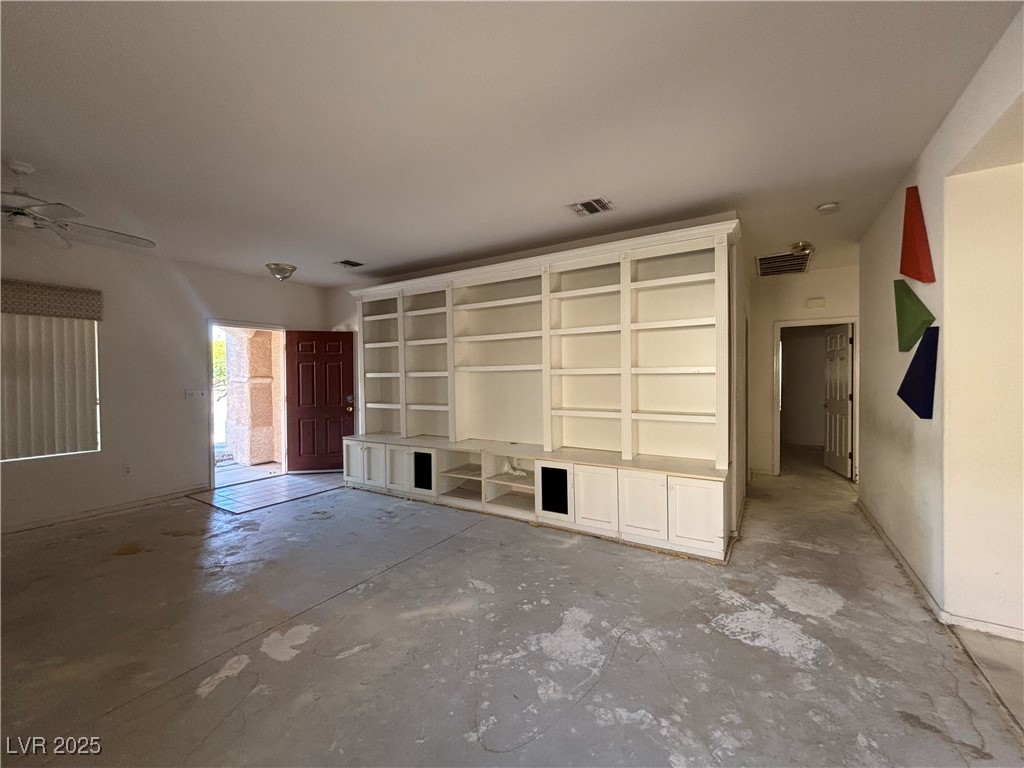 533 Kings Links Street Henderson, NV 89012 - Photo 2 of 15