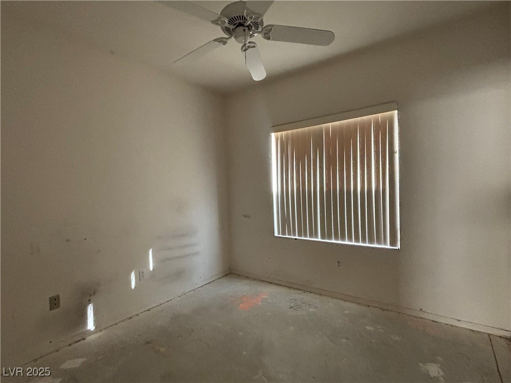 533 Kings Links Street Henderson, NV 89012 - Photo 10 of 15