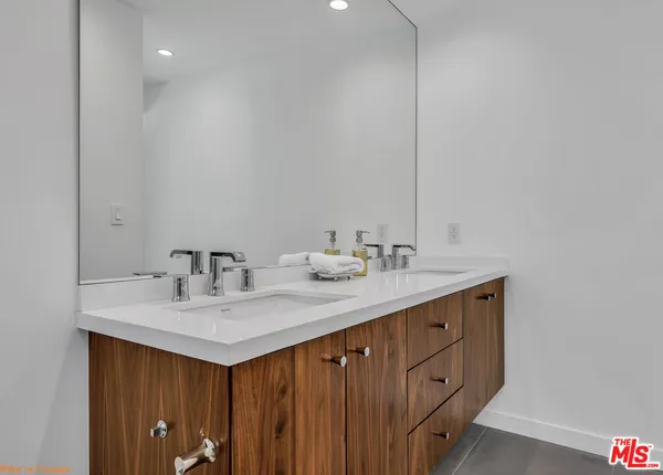 $5,000 | 2287 East Hildy Lane, Palm Springs, CA 92262