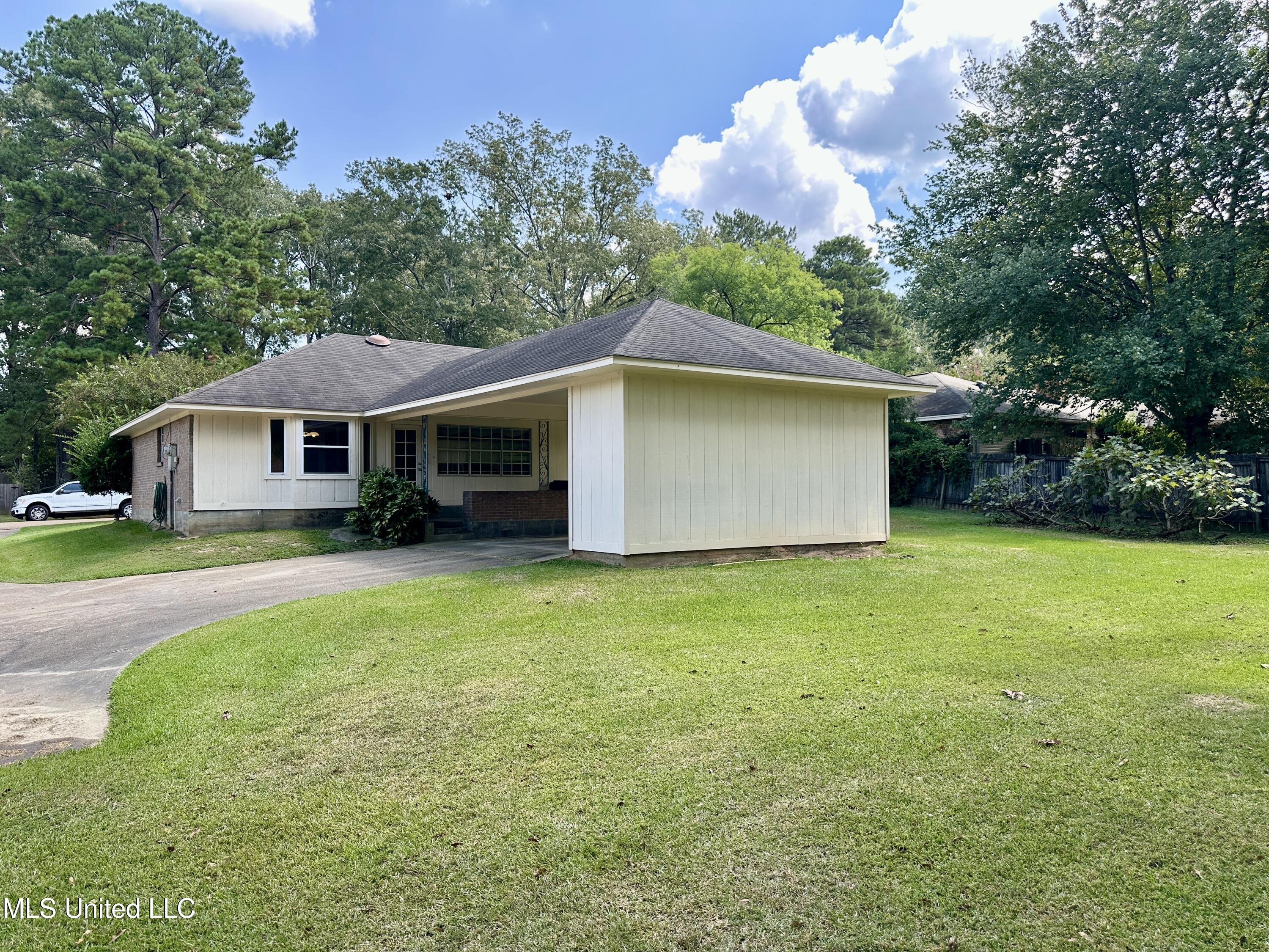 1221 Huntcliff Way Clinton, MS 39056 - Photo 11 of 42 IMG_9204