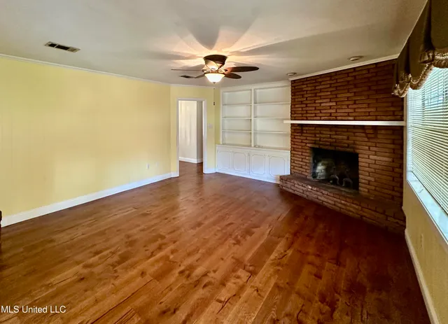 $215,000 | 1221 Huntcliff Way, Clinton, MS 39056