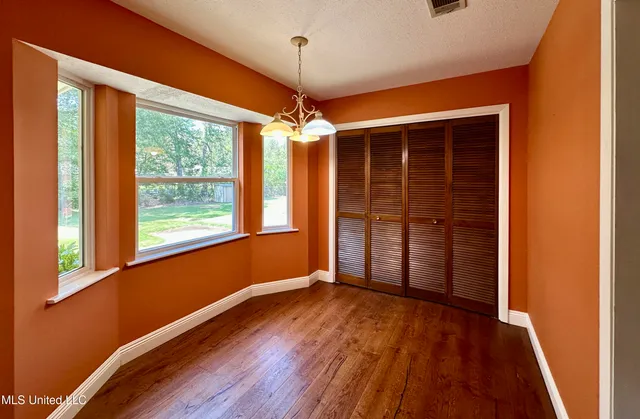 $215,000 | 1221 Huntcliff Way, Clinton, MS 39056