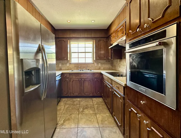 $215,000 | 1221 Huntcliff Way, Clinton, MS 39056