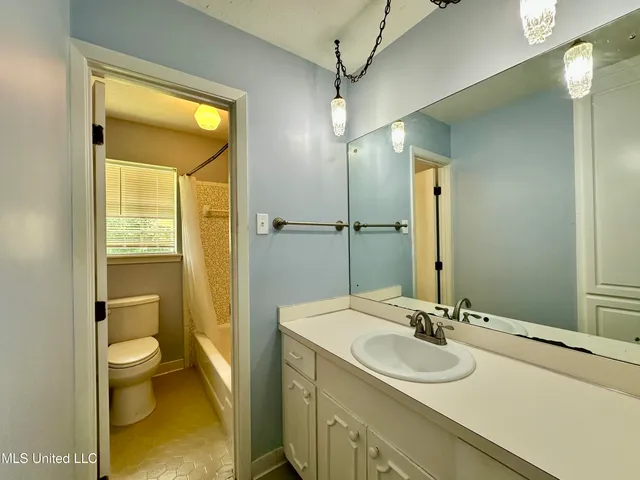 $215,000 | 1221 Huntcliff Way, Clinton, MS 39056