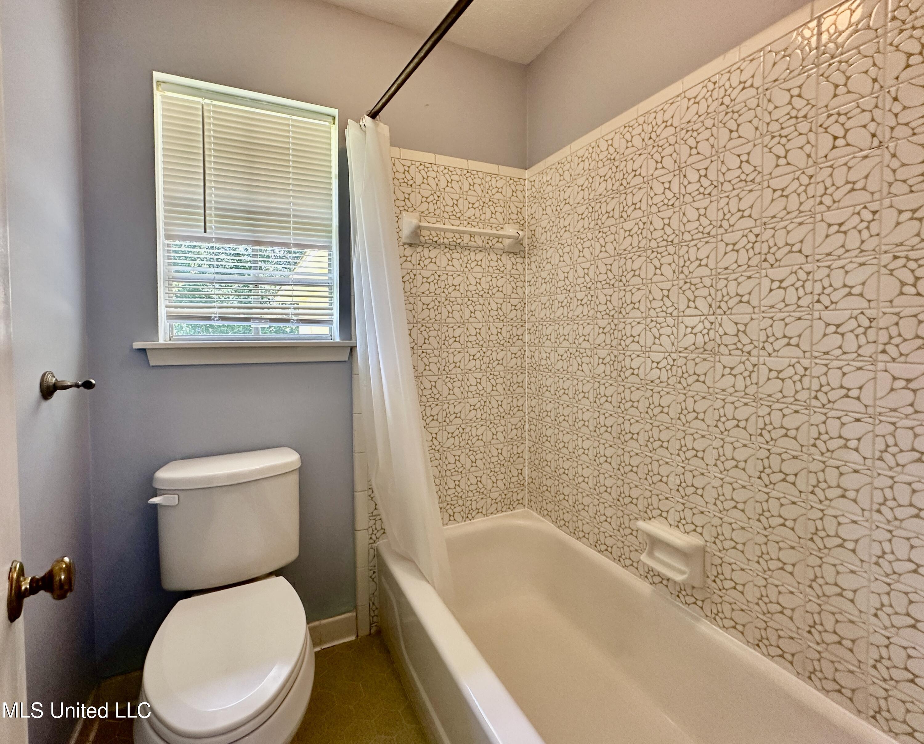 1221 Huntcliff Way Clinton, MS 39056 - Photo 41 of 42 IMG_9187