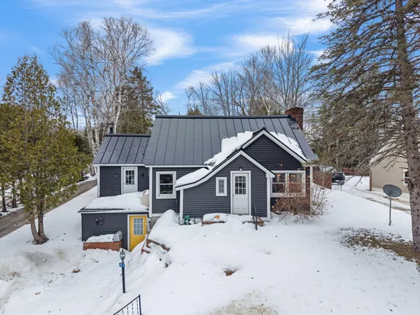 $162,000 | 43 Westwood Avenue, Millinocket, ME 04462