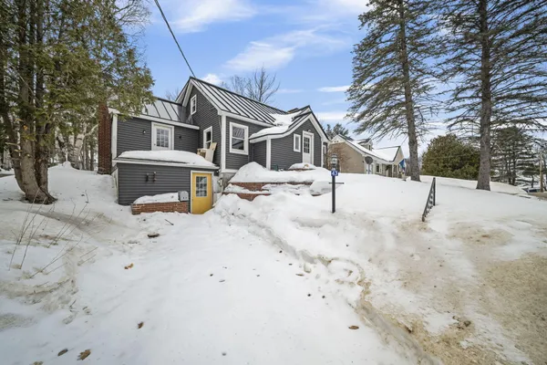 $162,000 | 43 Westwood Avenue, Millinocket, ME 04462