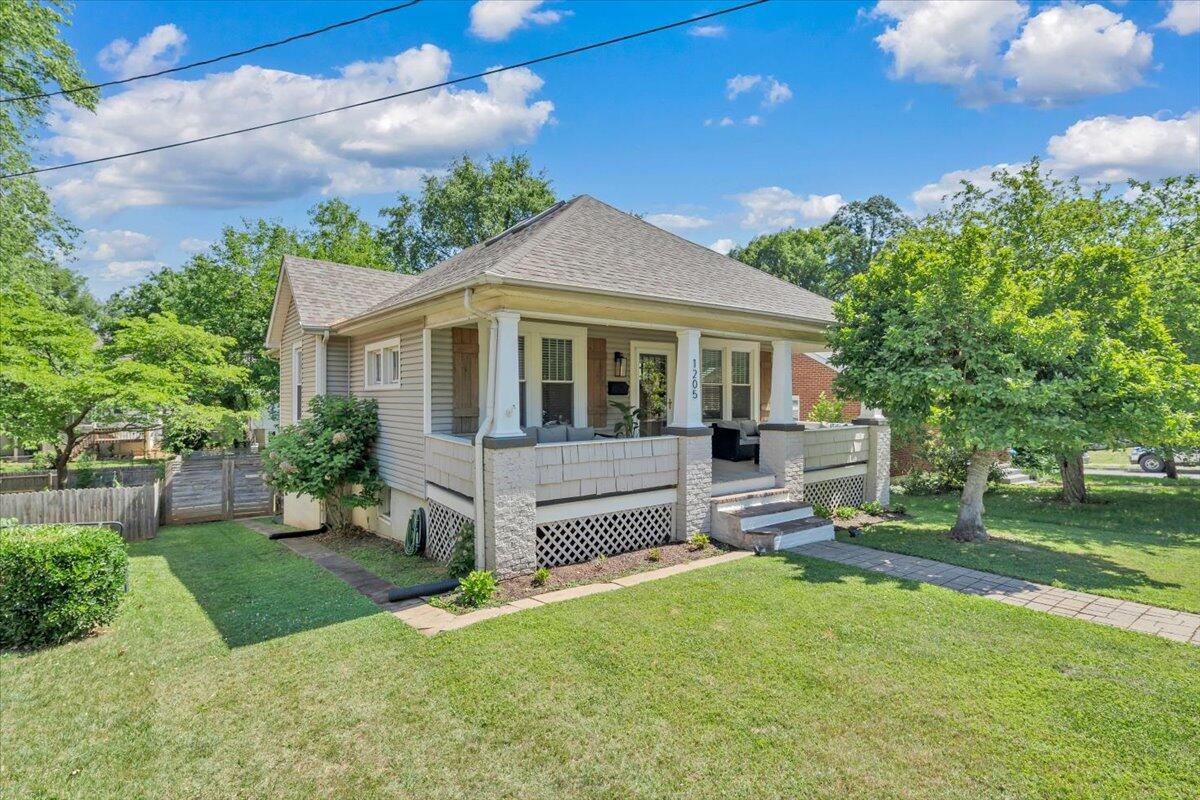 1205 Summit Avenue Southwest Roanoke, VA 24015 - Photo 47 of 52 47-MIB09275