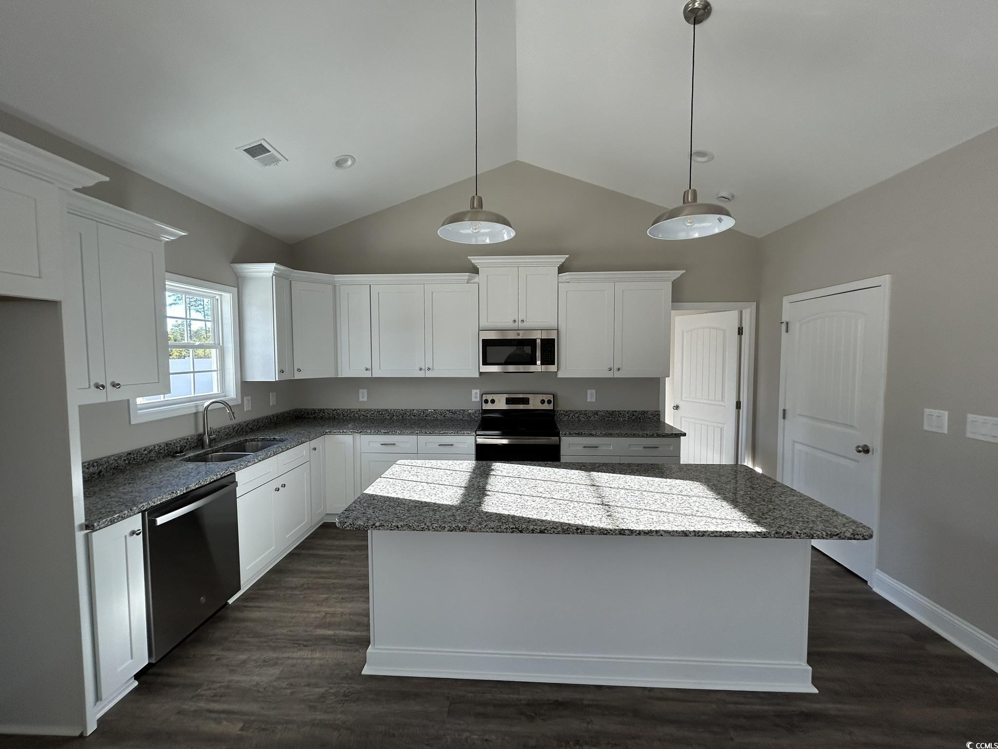 1086 Fox Bay Road Loris, SC 29569 - Photo 16 of 21 Gallery Image 16