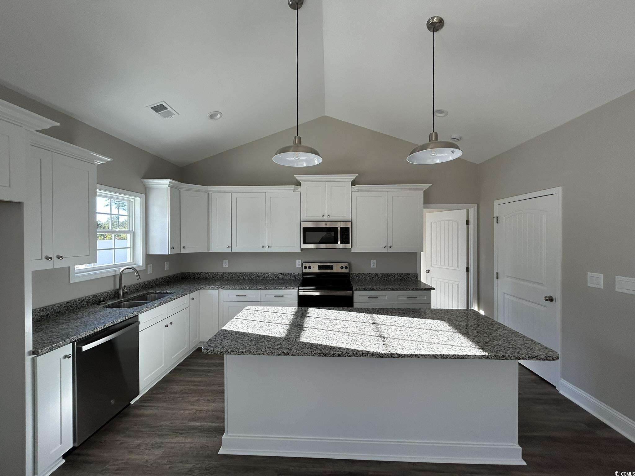 1086 Fox Bay Road Loris, SC 29569 - Photo 17 of 21 Gallery Image 17