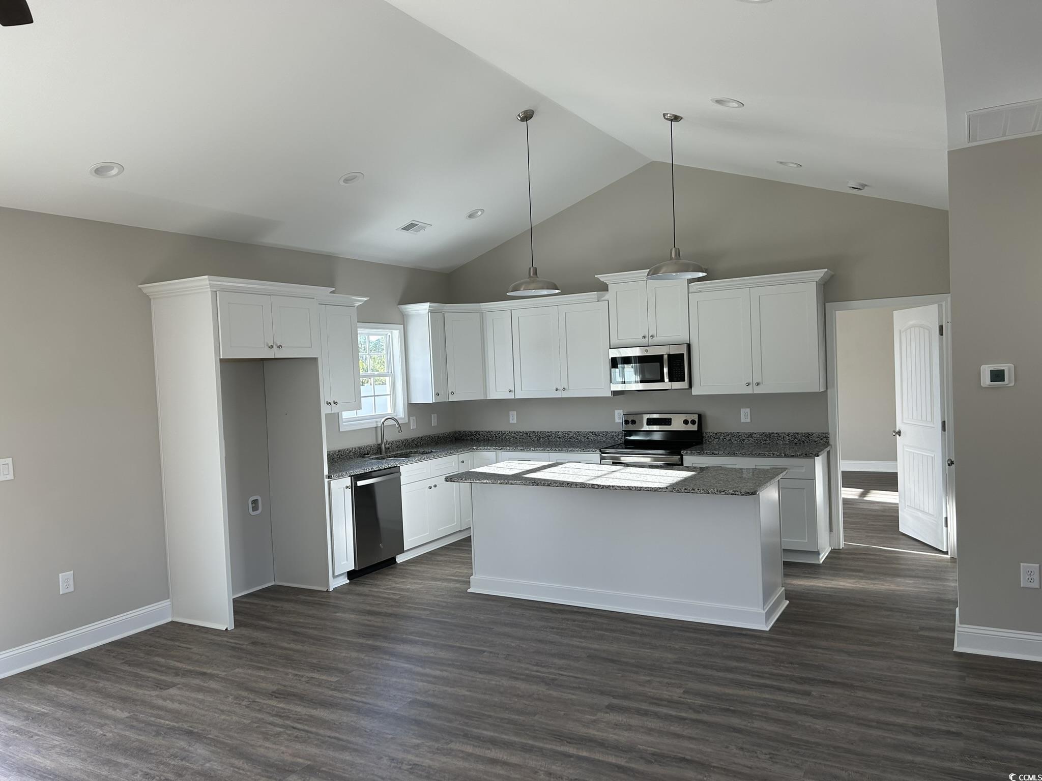 1086 Fox Bay Road Loris, SC 29569 - Photo 4 of 21 Gallery Image 4
