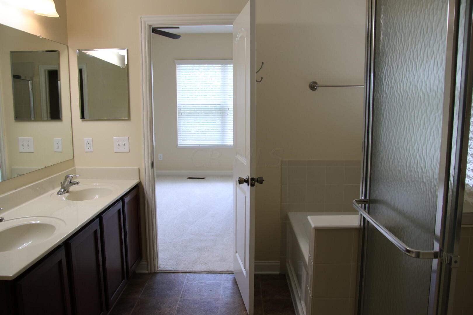 5817 Aderholt Road Dublin, OH 43016 - Photo 9 of 27 0U3A0039