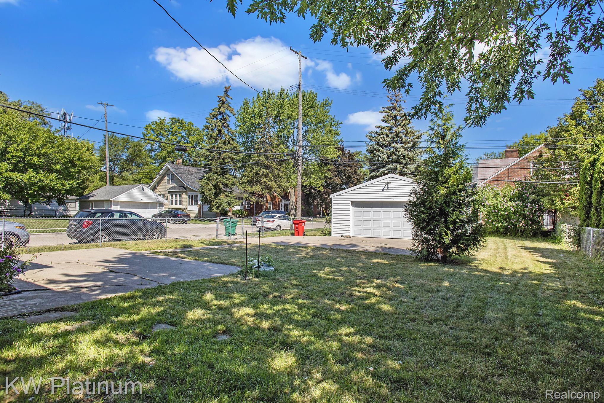 16321 East 9 Mile Road Eastpointe, MI 48021 - Photo 24 of 25